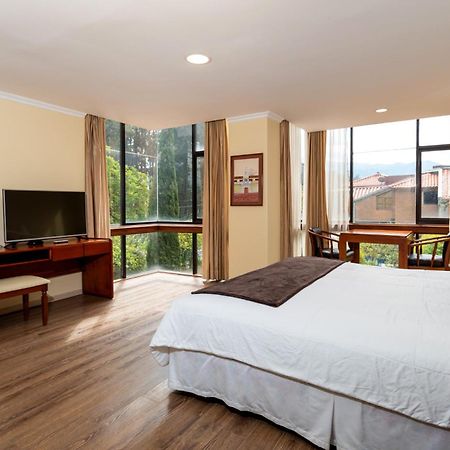 Hotel Nass Pinar Del Lago クエンカ エクステリア 写真