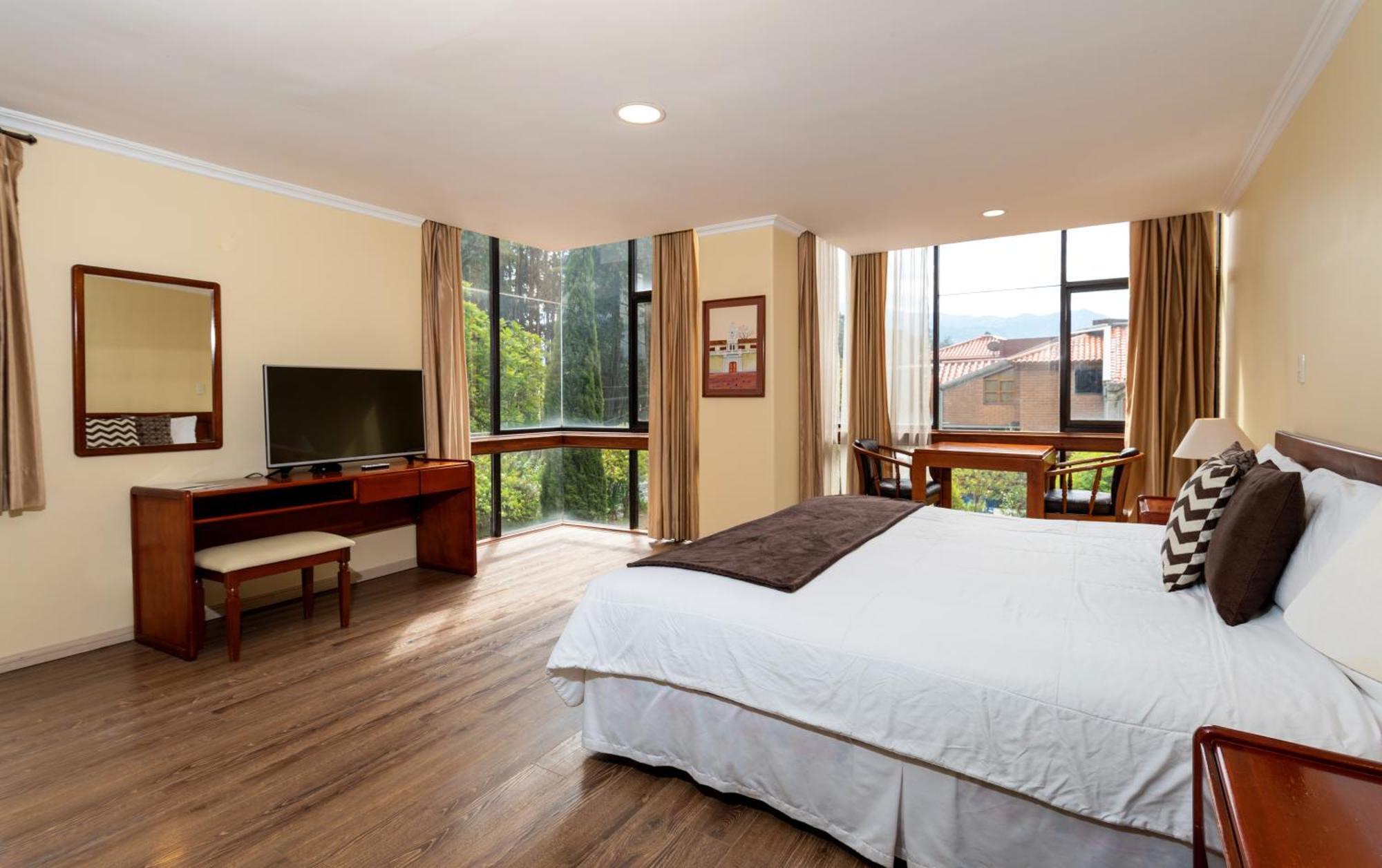 Hotel Nass Pinar Del Lago クエンカ エクステリア 写真