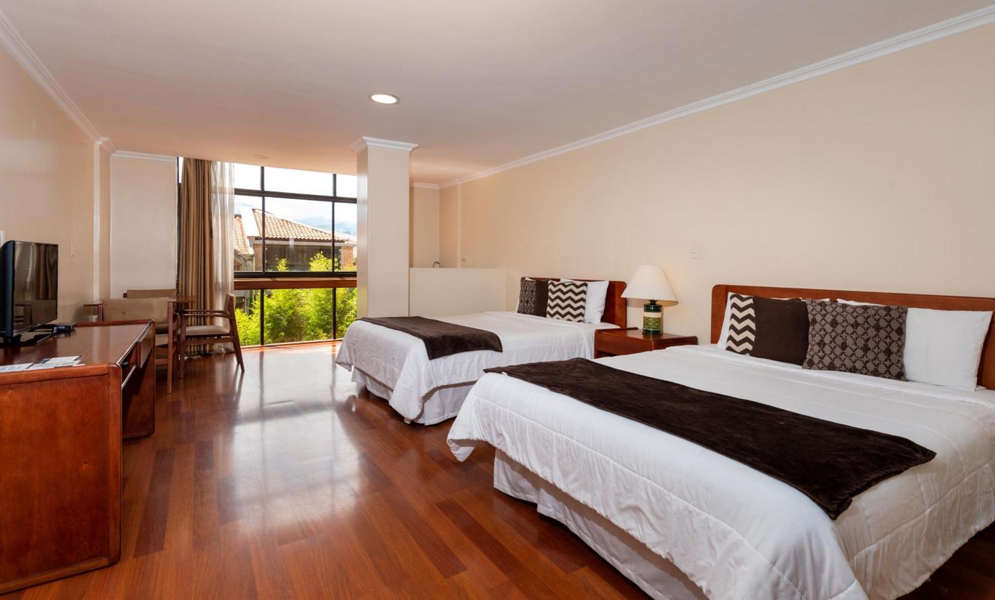 Hotel Nass Pinar Del Lago クエンカ エクステリア 写真