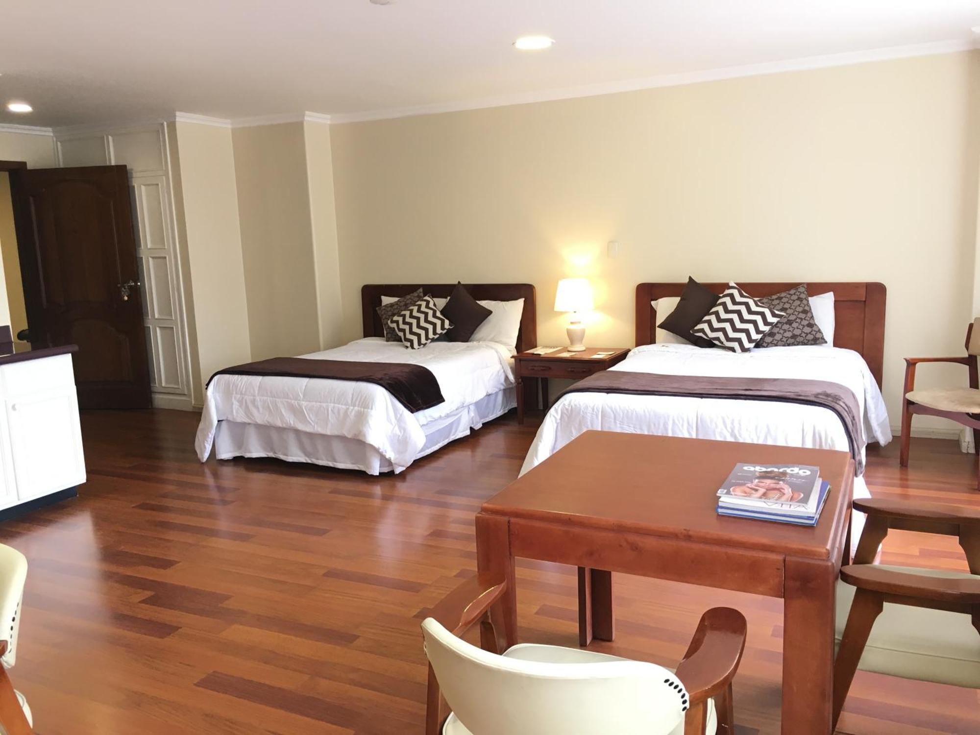 Hotel Nass Pinar Del Lago クエンカ エクステリア 写真