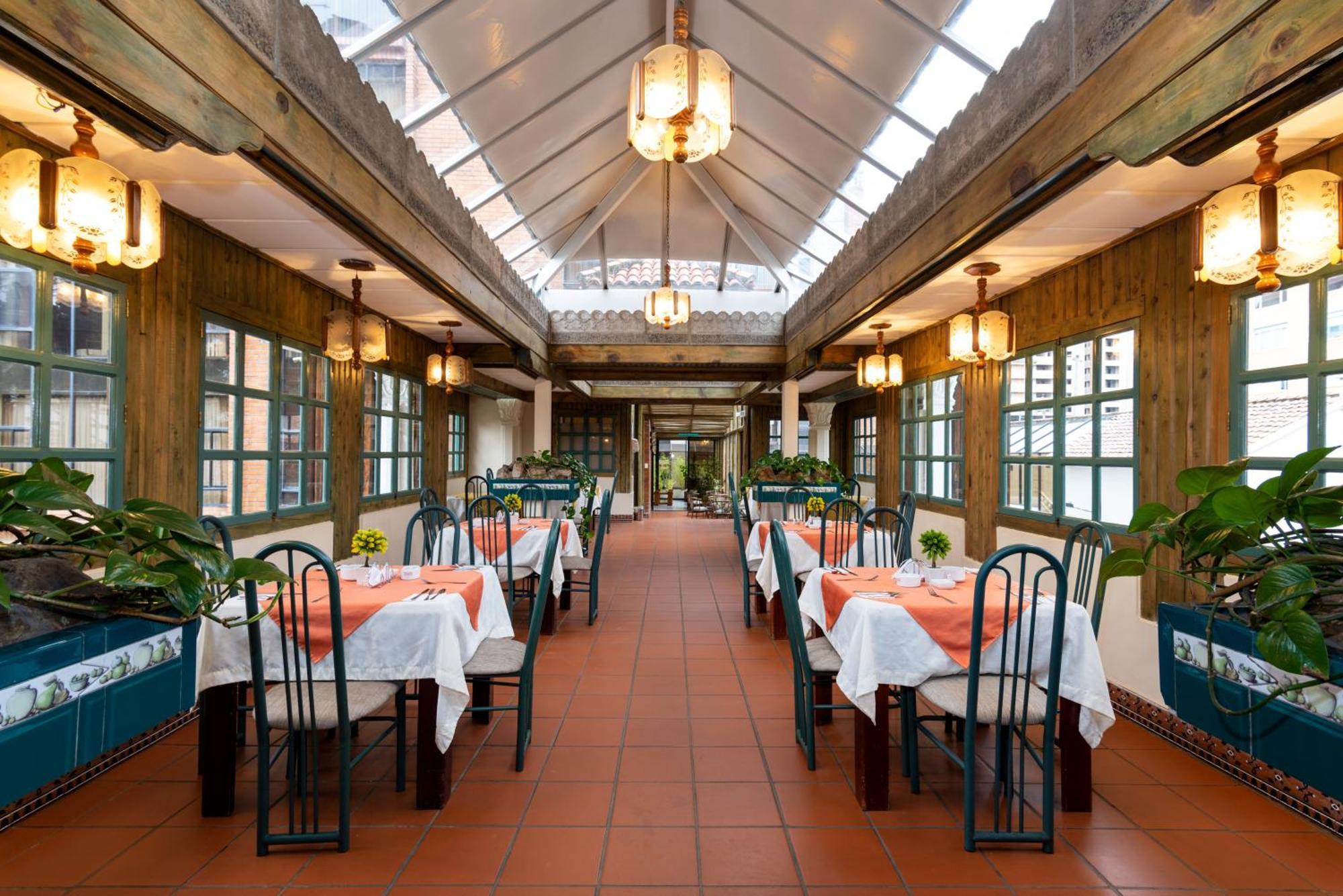 Hotel Nass Pinar Del Lago クエンカ エクステリア 写真