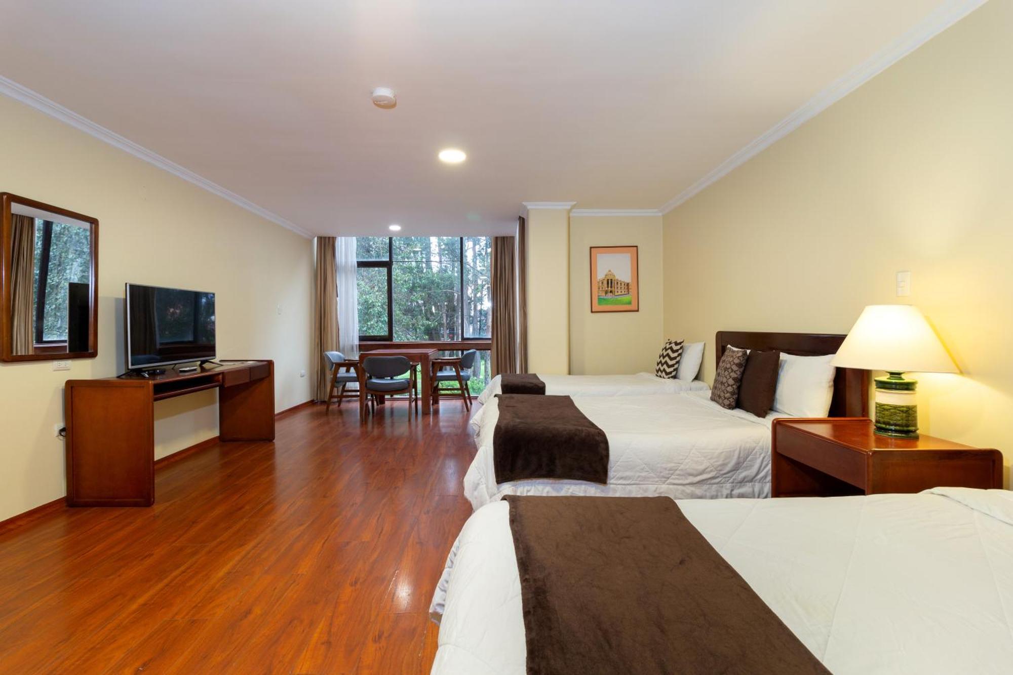 Hotel Nass Pinar Del Lago クエンカ エクステリア 写真