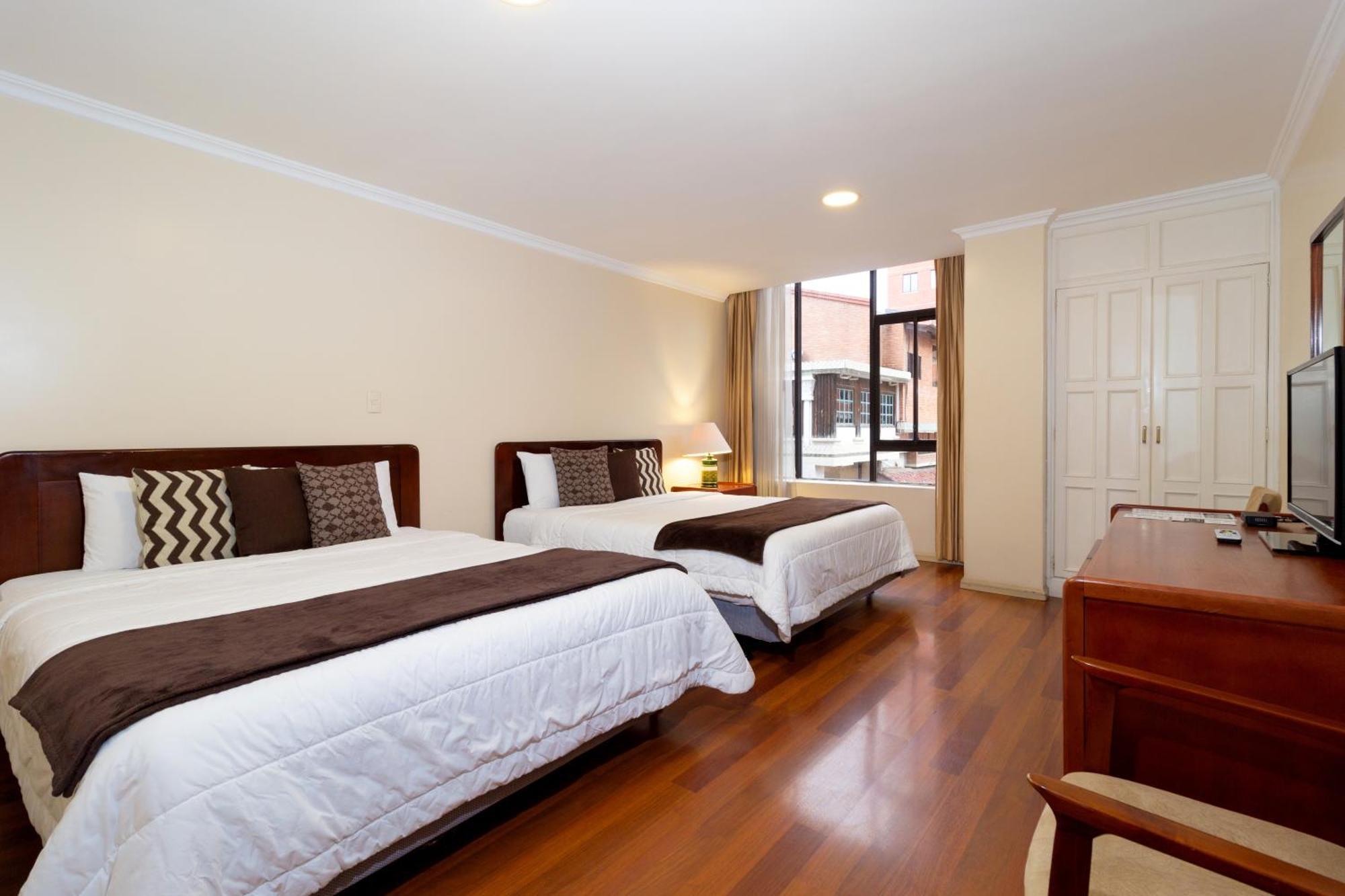 Hotel Nass Pinar Del Lago クエンカ エクステリア 写真
