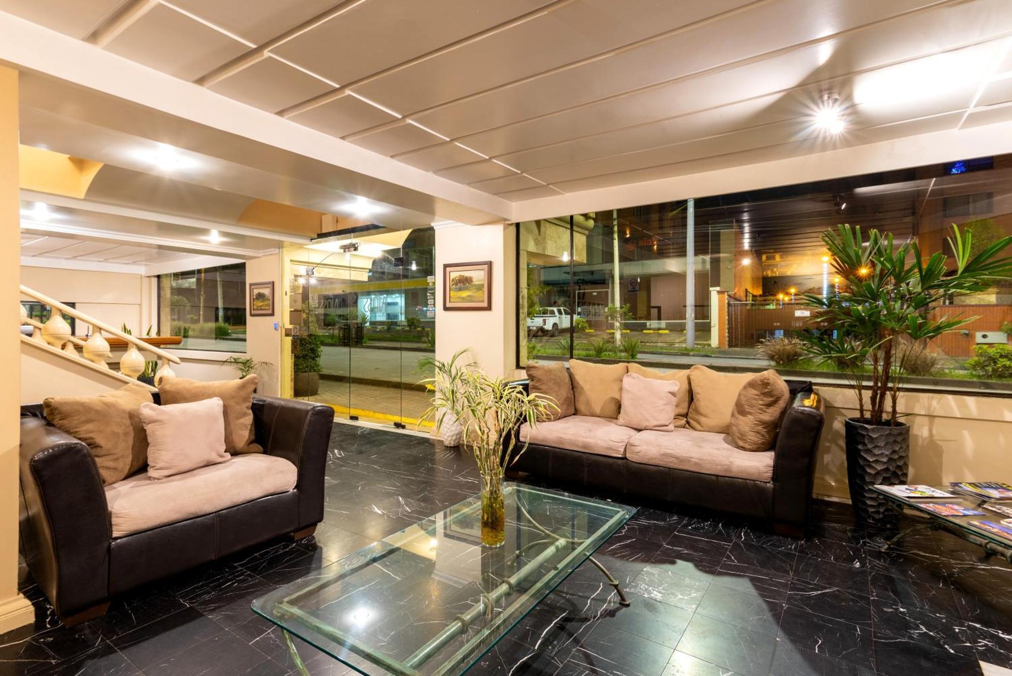 Hotel Nass Pinar Del Lago クエンカ エクステリア 写真