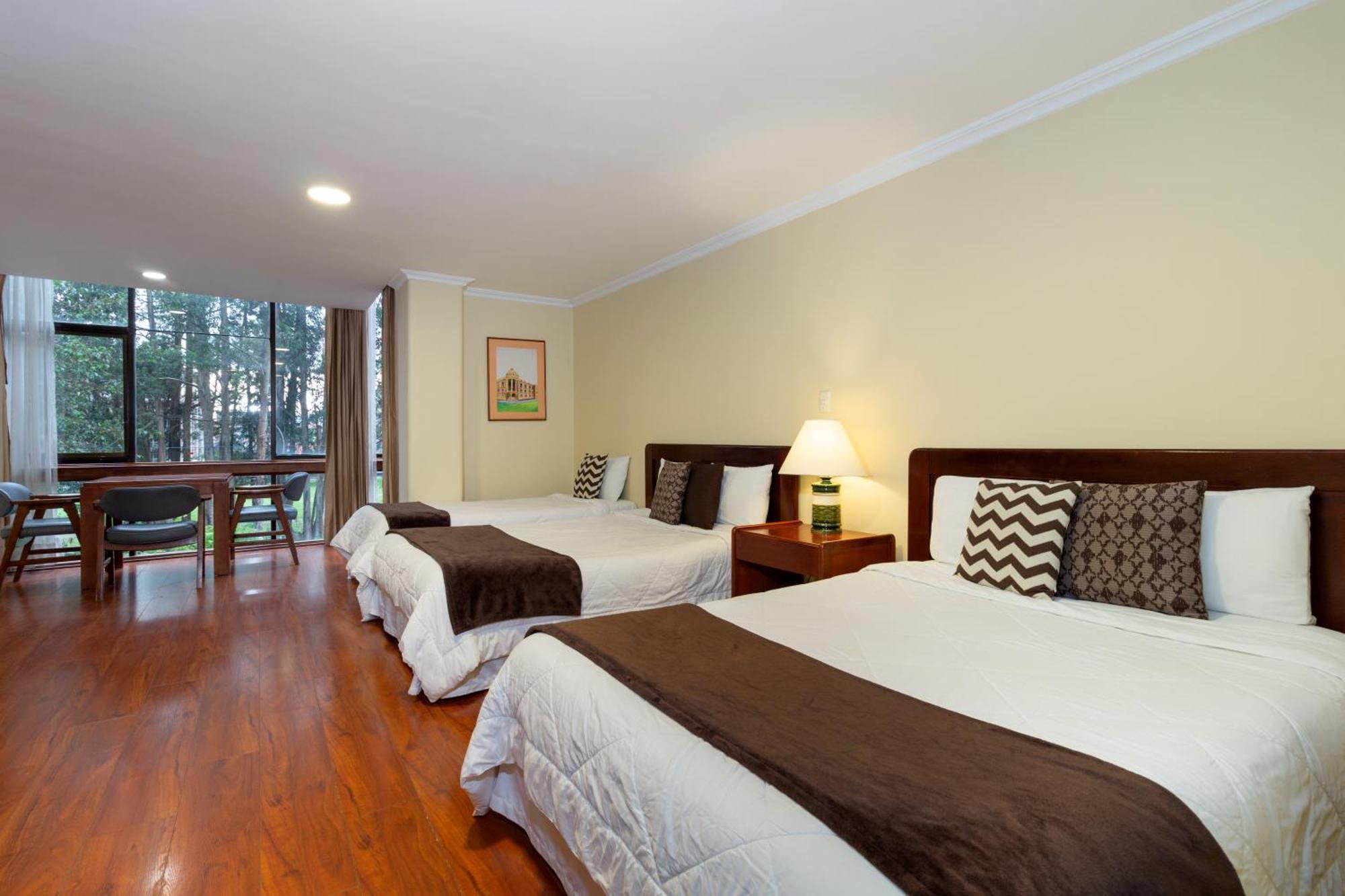 Hotel Nass Pinar Del Lago クエンカ エクステリア 写真