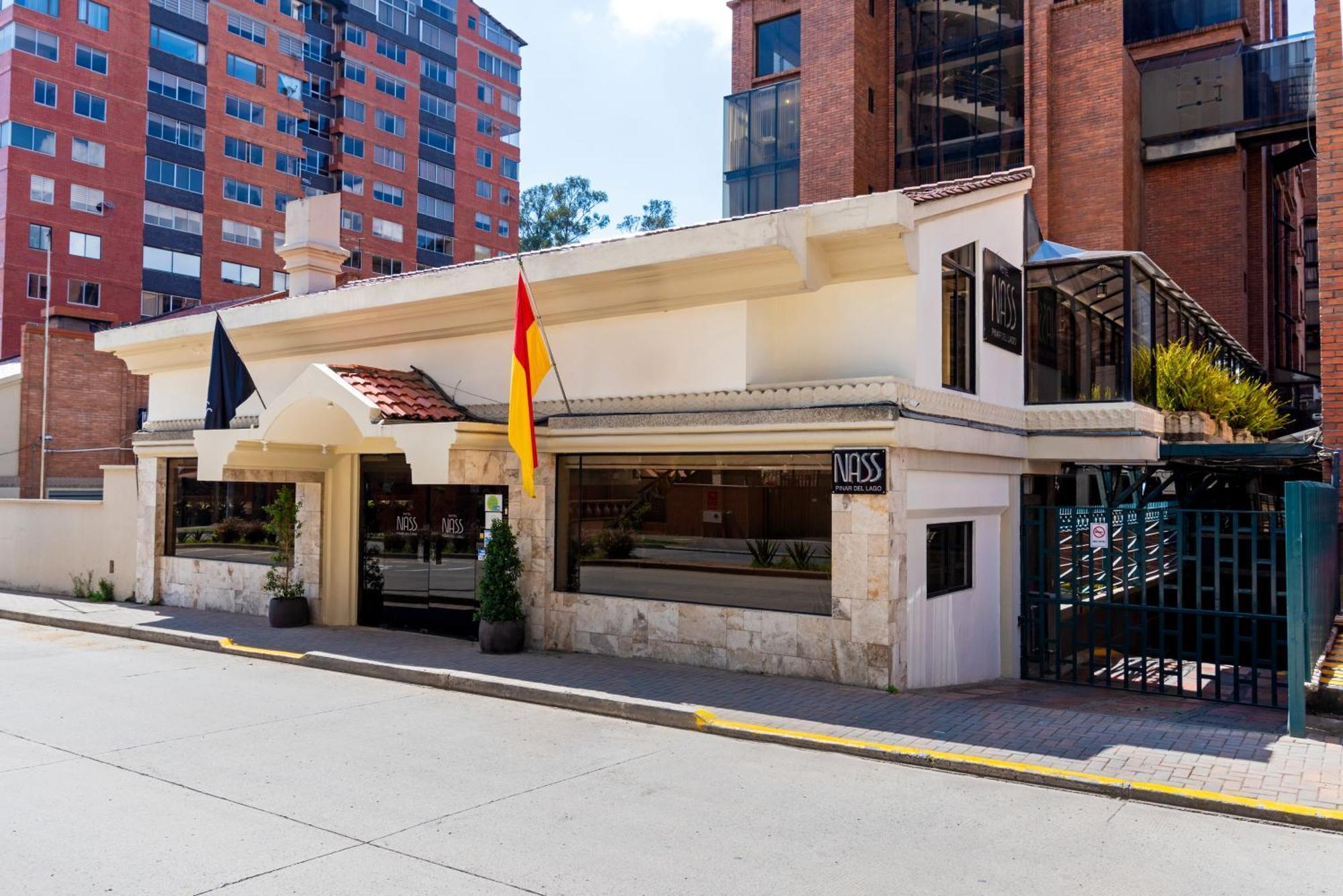 Hotel Nass Pinar Del Lago クエンカ エクステリア 写真