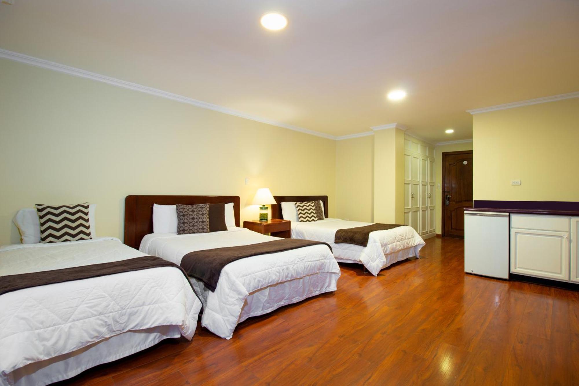 Hotel Nass Pinar Del Lago クエンカ エクステリア 写真
