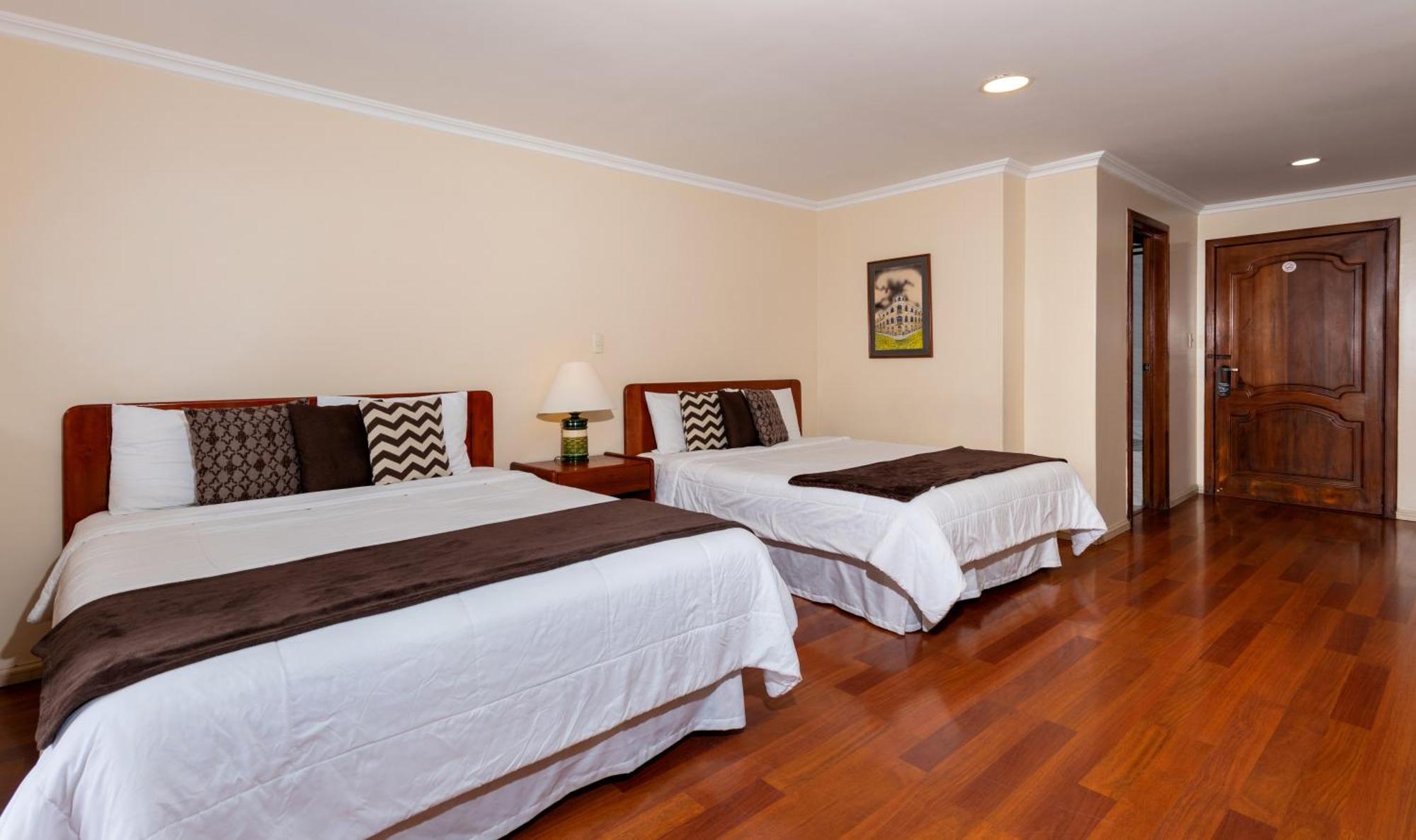Hotel Nass Pinar Del Lago クエンカ エクステリア 写真